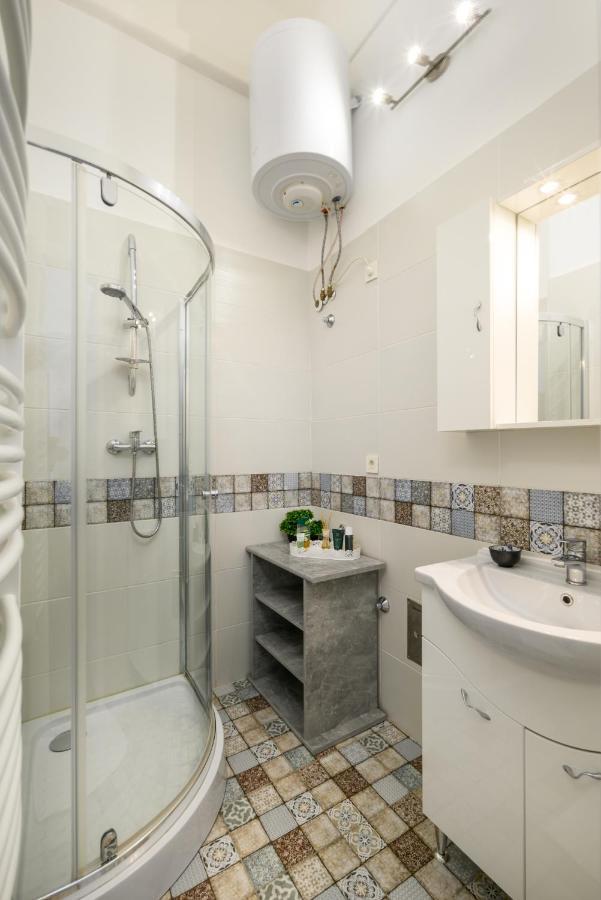 Ja18 Downtown Pearl - 2 Bedroom Apartment Budapest Exteriör bild